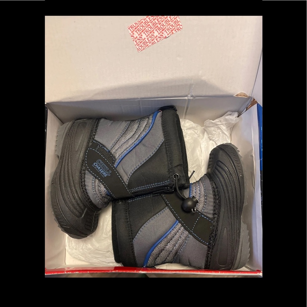 Boys snow boots